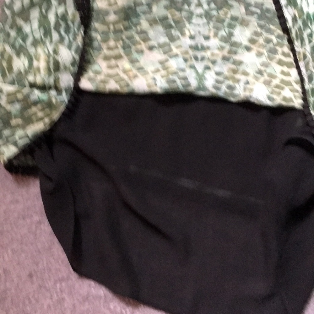 Guess Top - Picture 4 of 4